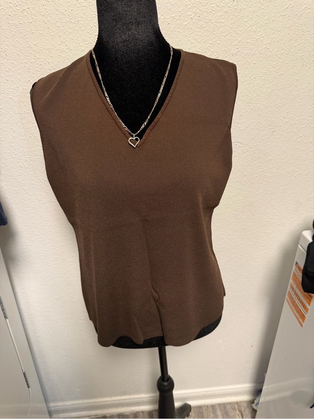 Chico's Brown V-Neck Sleeveless Tank Top
